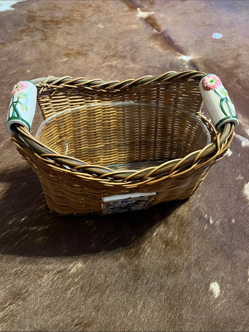 VTG Woven Wicker Ceramic Tile Oval Basket w/ 2 Flower Ceramic Handles